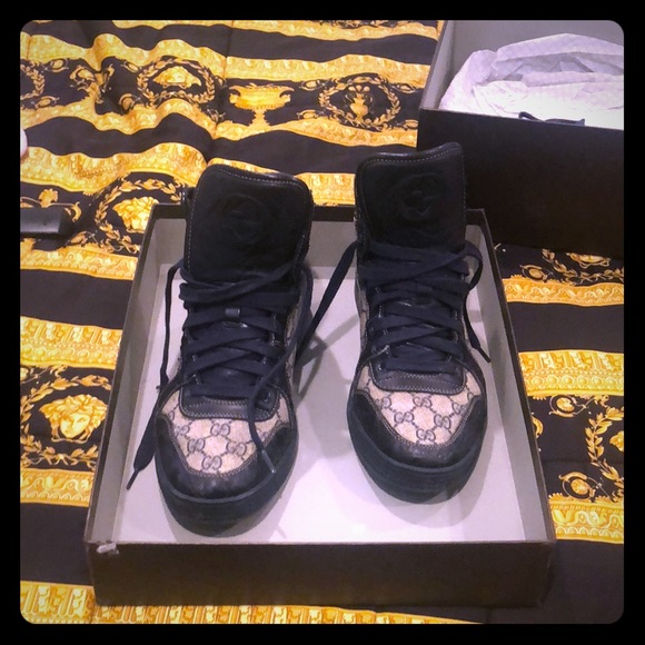 Authentic Gucci shoes - Picture 1 of 2